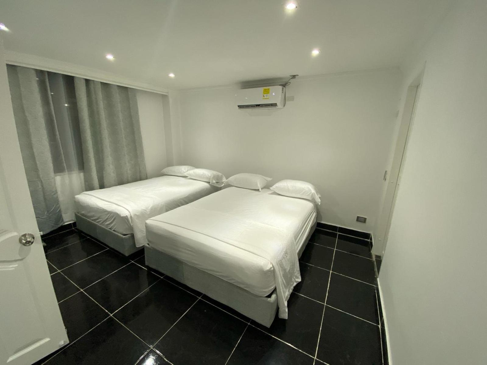 En Bocagrande Muy Cerca Al Mar! Apto 401